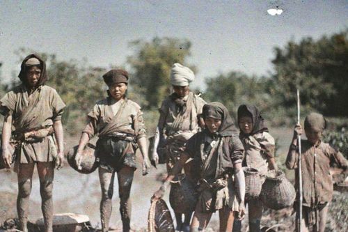 Phụ nữ ngày xưa và chuyện sinh nở