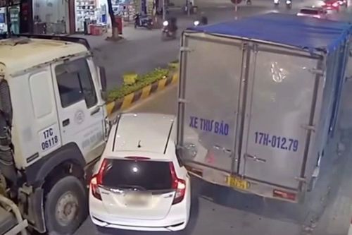 Nóng trên đường: Chỉ một thoáng lơ đãng, cái kết 'đắng ngắt' chờ sẵn tài xế