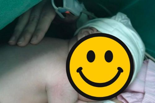 Diễn viên Đức Hiếu và MC Thùy Linh đón con gái đầu lòng