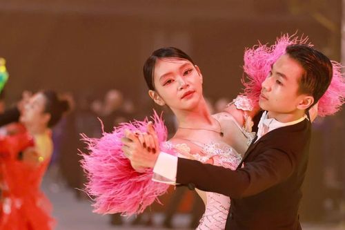 500 vũ công trình diễn 'Bản Tango Hà Nội' được trao Kỷ lục Việt Nam