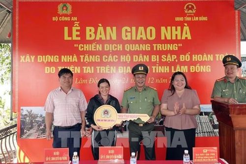 Bàn giao nhà đầu tiên trong 'Chiến dịch Quang Trung' tại Lâm Đồng