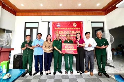 Những mái ấm nặng nghĩa tình