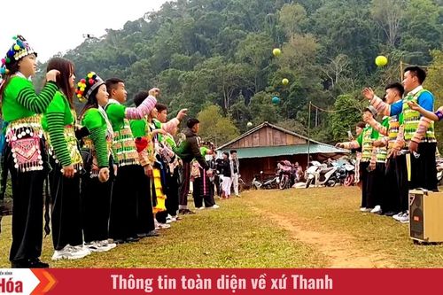 Quả pao trong tết người Mông - Biểu tượng văn hóa và tình yêu đôi lứa