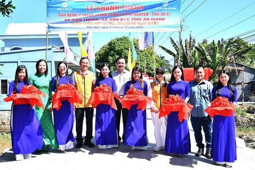 Xã Hòn Đất khánh thành cầu Kênh 7