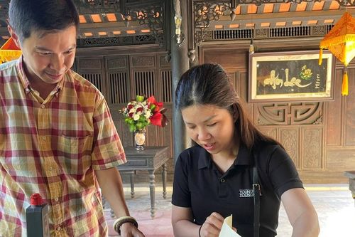 Người kể chuyện những làng nghề