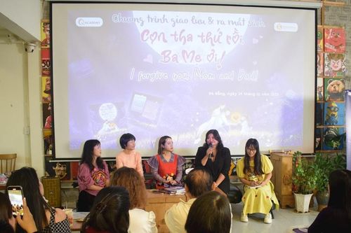 'Con tha thứ rồi, ba mẹ ơi!'