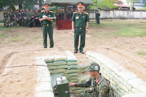 Trường Sĩ quan Thông tin tổ chức nhiều hoạt động kỷ niệm Ngày thành lập Quân đội nhân dân Việt Nam
