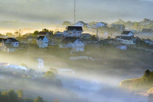Phố mờ sương