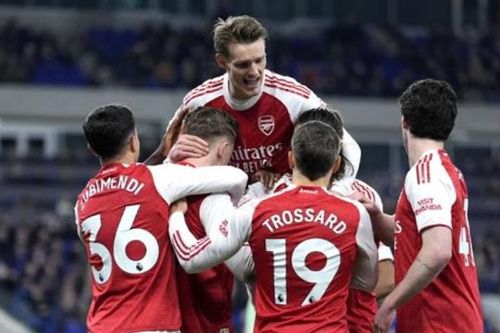 Arsenal đánh bại Everton 1-0 để giữ ngôi đầu dịp Giáng sinh