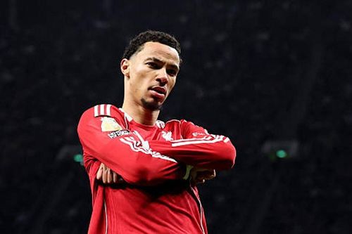 Hugo Ekitike tỏa sáng giúp Liverpool hạ Tottenham 2-1