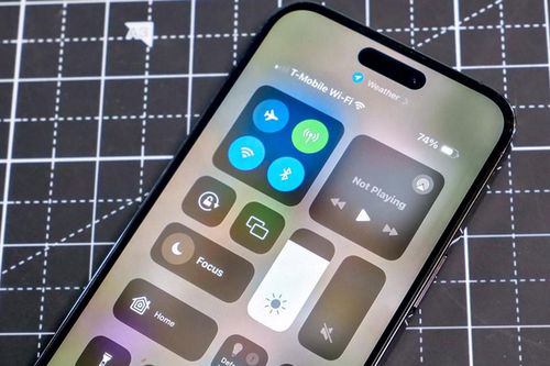Mẹo bật và tắt Bluetooth trên iPhone nhanh nhất cho người mới