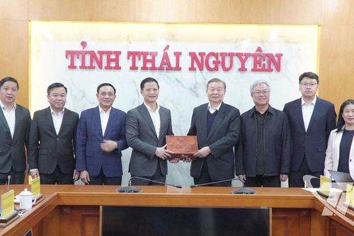 Chủ tịch UBND tỉnh Thái Nguyên Vương Quốc Tuấn tiếp Đoàn Hiệp hội Doanh nghiệp Trung Quốc