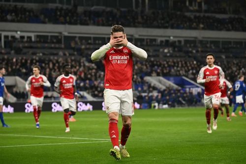 Gyokeres tỏa sáng, Arsenal đòi lại ngôi đầu Ngoại hạng Anh
