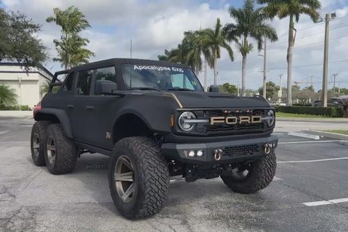 Ford Bronco phiên bản độ 6 bánh độc nhất