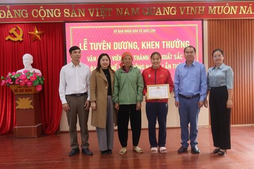 Xã Bảo Lâm tuyên dương vận động viên Phụng Mùi Nhình đạt thành tích xuất sắc tại Đại hội Thể thao Đông Nam Á