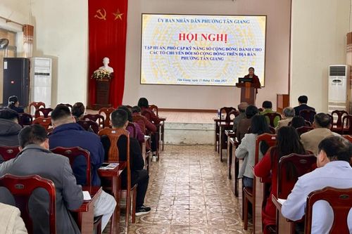 Phường Tân Giang tập huấn phổ cập kỹ năng số cộng đồng
