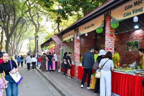 Hương sắc ẩm thực hội tụ giữa lòng Hà Nội