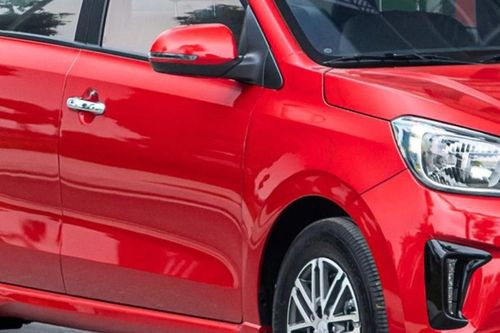 Sedan hạng B siêu tiết kiệm xăng giảm sốc, rẻ chỉ ngang xe hạng A: KIA Soluto, Mitsubishi Attrage còn bao nhiêu?