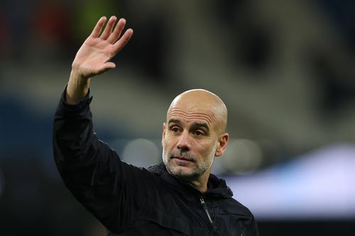 Pep Guardiola phạt nặng cầu thủ tăng cân