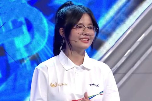 'Hot girl Olympia' gây sốt ở fan meeting Faker, T1 là ai?
