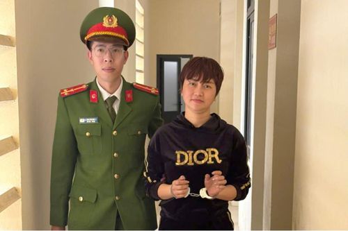 Nụ cười khó hiểu của người phụ nữ trở về sau 5 năm giả chết, trục lợi hơn 1,2 tỷ đồng tiền bảo hiểm