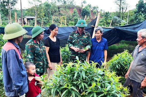 Mô hình giúp bà con thoát nghèo ở Lục Phủ