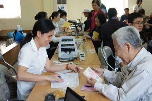 Bộ trưởng Y tế trả lời kiến nghị của cử tri về trợ cấp hưu trí từ đủ 60 tuổi