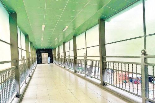 Lãng phí cầu bộ hành