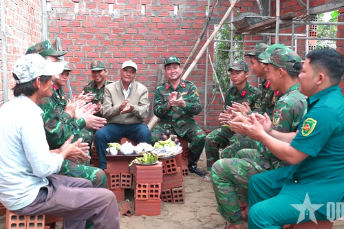 Lực lượng vũ trang tỉnh Gia Lai làm việc ba ca, bốn kíp trên công trường 'Chiến dịch Quang Trung'