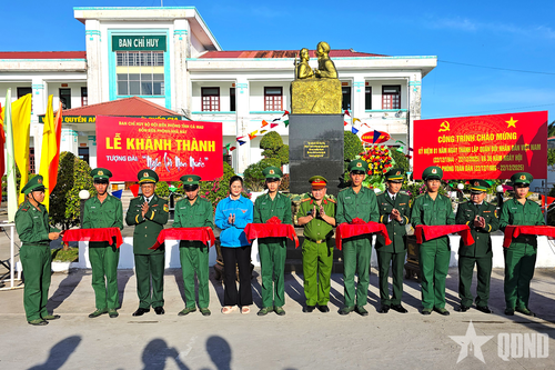 Cà Mau: Khánh thành tượng đài 'Bác Hồ với chiến sĩ Biên phòng'