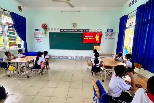 Vượt rào cản ngôn ngữ cho trẻ em dân tộc thiểu số Mỹ Thạnh