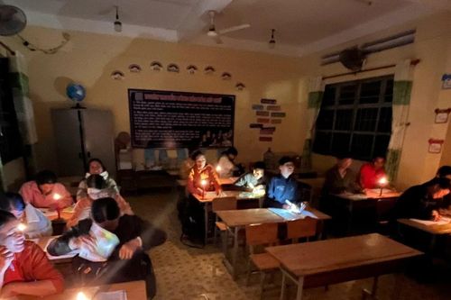 Những bước chân không mỏi trên hành trình gieo chữ
