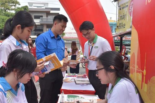 Nhiều cơ hội du học và việc làm ở nước ngoài cho học sinh Cần Thơ
