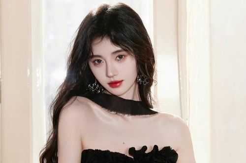 Thảm cảnh của Cúc Tịnh Y