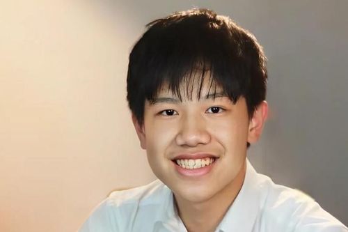 Nam sinh 15 tuổi đạt điểm SAT tuyệt đối, giành học bổng du học Singapore