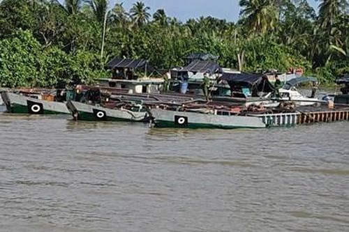 Phát hiện, xử lý 6 phương tiện 'tàng trữ khoáng sản không rõ nguồn gốc'
