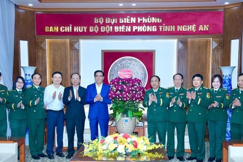 Chủ tịch UBND tỉnh Võ Trọng Hải thăm, chúc mừng Ban Chỉ huy Bộ đội Biên phòng tỉnh nhân ngày thành lập Quân đội Nhân dân Việt Nam