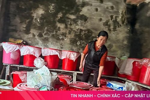 Rượu thủ công nấu 'công khai', bán 'thoải mái'!