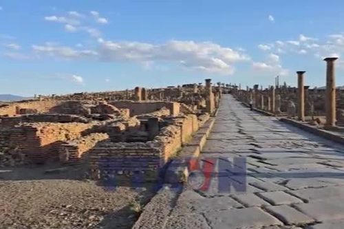 Độc đáo nhà hát La Mã tại Khu di tích khảo cổ Timgad của Algeria