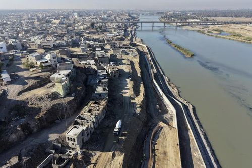 Hạn hán lịch sử, Iraq đặt cược vào thỏa thuận đổi dầu lấy nước gây tranh cãi