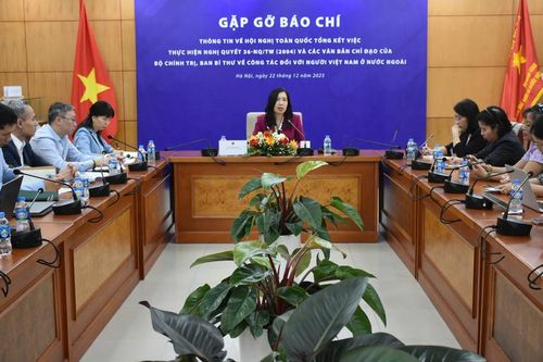 Tạo nền tảng chính sách về công tác người Việt Nam ở nước ngoài trong giai đoạn mới