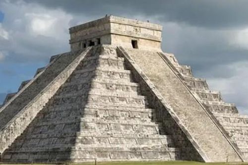Dùng tia vũ trụ 'soi' xuyên thấu đền thiêng Maya, sắp hé lộ bí ẩn 'cổng địa ngục' ngàn năm?
