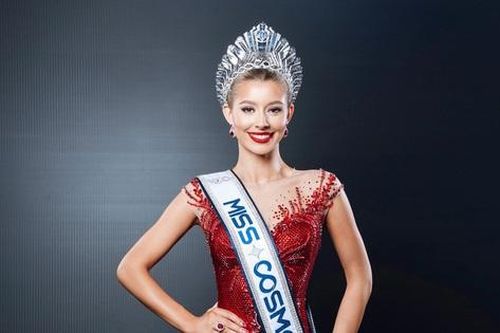 Nhan sắc hút hồn của Miss Cosmo 2025 Yolina Lindquist