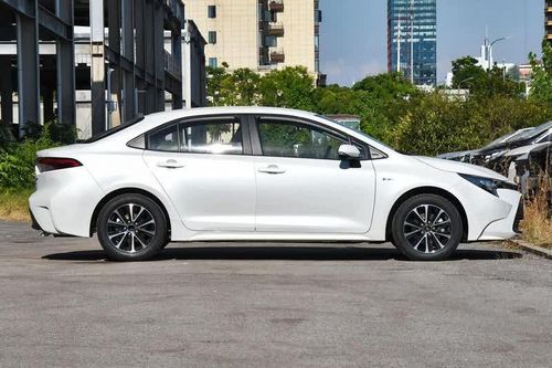 Toyota Corolla L 2026 ra mắt, giá chưa tới 500 triệu đồng