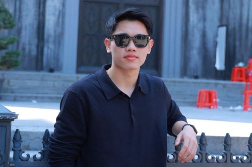 Đồng hồ 6 chữ số của tiền đạo Đình Bắc