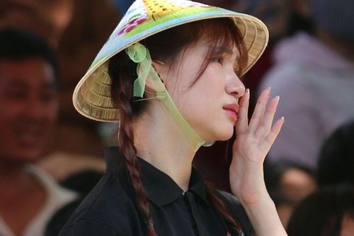Hòa Minzy gặp 'kiếp nạn'