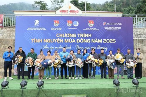 Dấu ấn Tình nguyện mùa Đông 2025 tại vùng biên Điện Biên