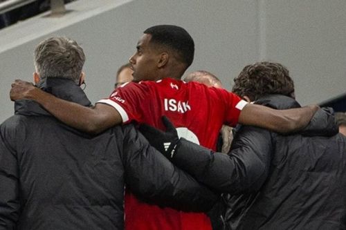 Liverpool: Alexander Isak gãy chân, cơ hội vàng cho Federico Chiesa