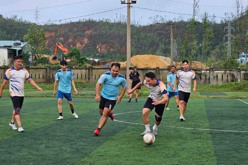 Thanh niên tỉnh Gia Lai - Champasak trao đổi kinh nghiệm khởi nghiệp và giao lưu thể thao