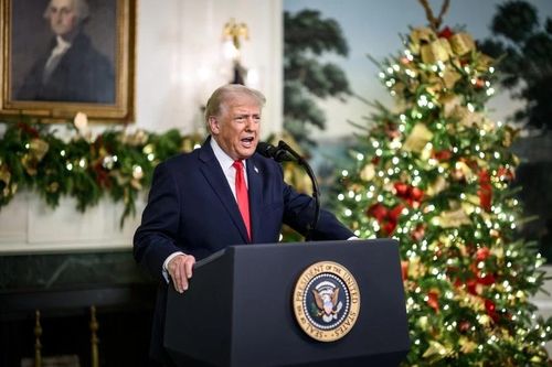 Tỷ lệ ủng hộ Tổng thống Donald Trump phục hồi so với tháng trước